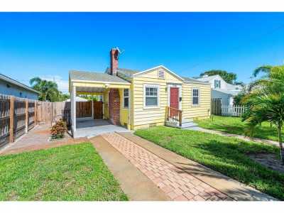 Home For Sale in Lake Worth Beach, Florida