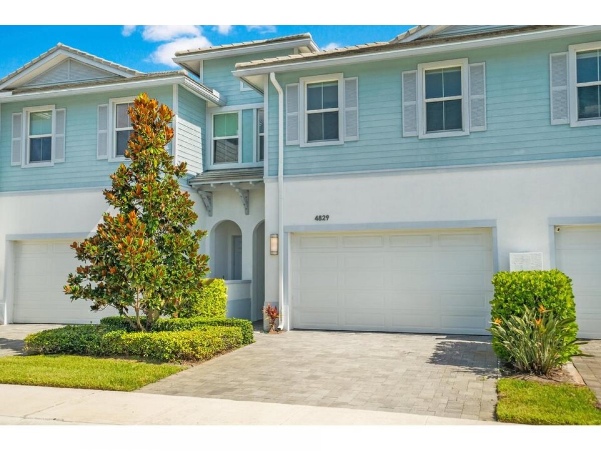 Picture of Home For Sale in Palm Beach Gardens, Florida, United States