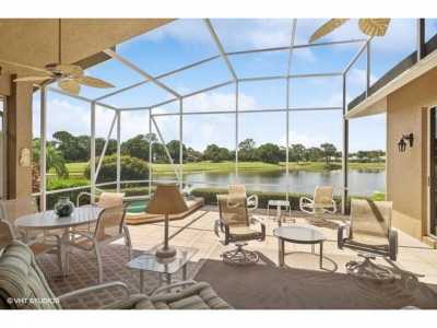 Home For Sale in Port Saint Lucie, Florida