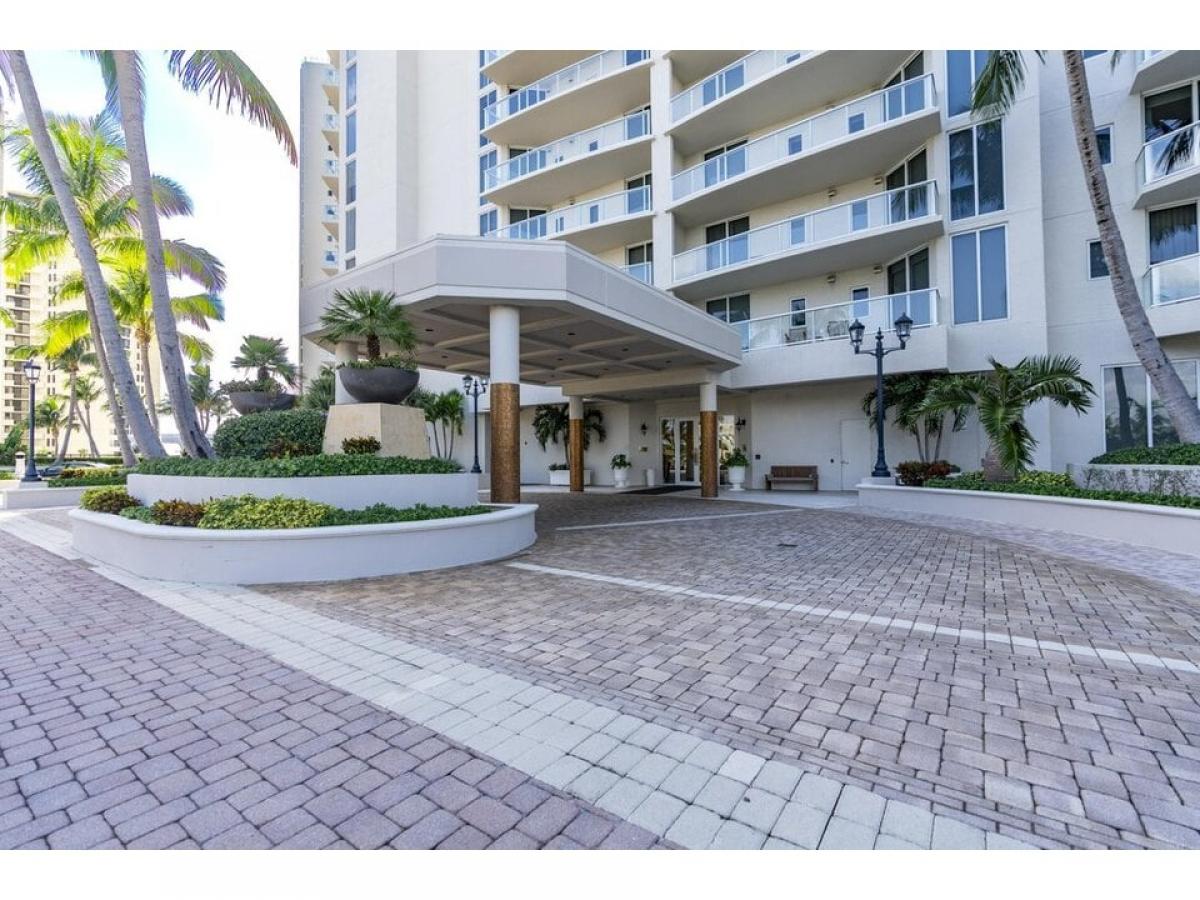 Picture of Home For Sale in Singer Island, Florida, United States