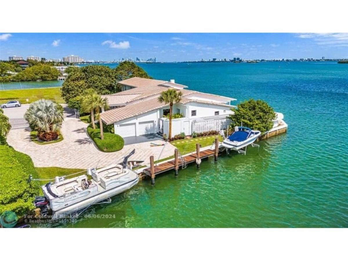 Picture of Home For Sale in Miami, Florida, United States