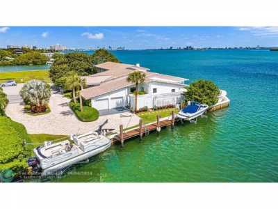 Home For Sale in Miami, Florida