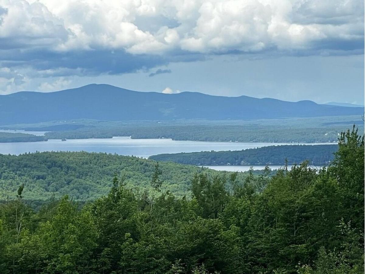 Picture of Residential Land For Sale in Gilford, New Hampshire, United States