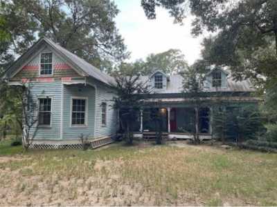 Home For Sale in Plantersville, Texas