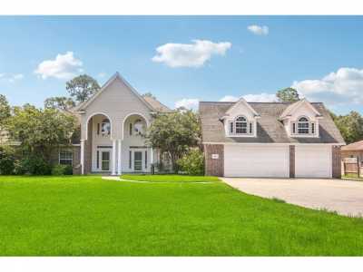 Home For Sale in Baytown, Texas