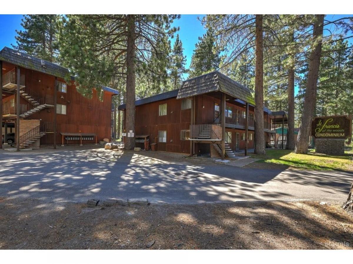 Picture of Home For Sale in South Lake Tahoe, California, United States