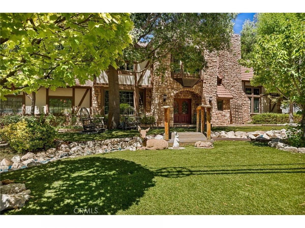 Picture of Home For Sale in Lake Arrowhead, California, United States