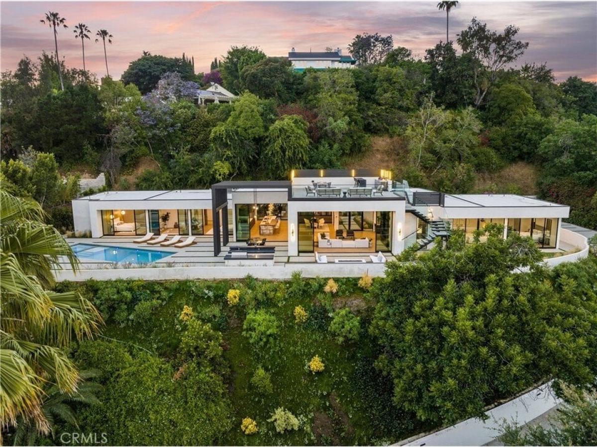 Picture of Home For Sale in Los Angeles, California, United States