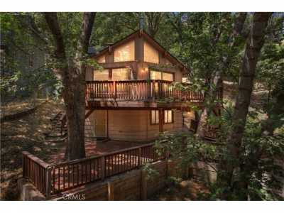 Home For Sale in Crestline, California