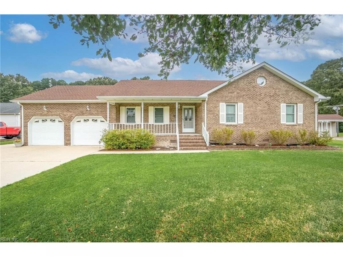 Picture of Home For Sale in Elizabeth City, North Carolina, United States