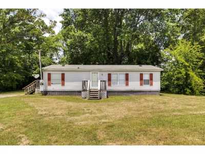 Home For Sale in Etowah, Tennessee