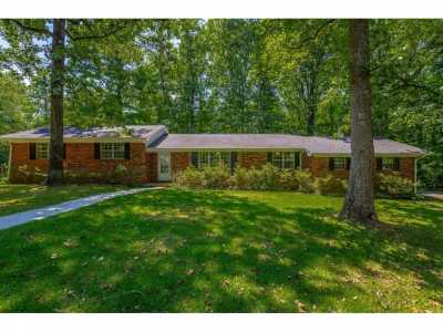 Home For Sale in Ten Mile, Tennessee