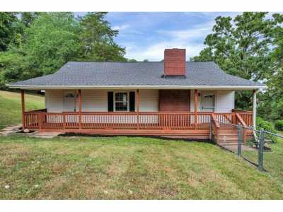 Home For Sale in Birchwood, Tennessee