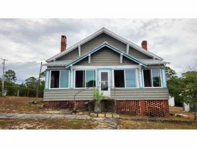 Home For Sale in Carrabelle, Florida