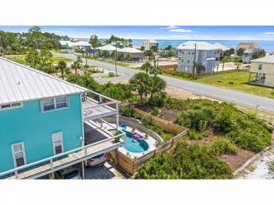 Home For Sale in Port Saint Joe, Florida