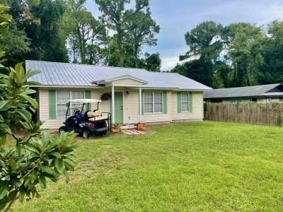 Home For Rent in Apalachicola, Florida