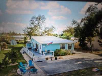 Home For Sale in Port Saint Joe, Florida