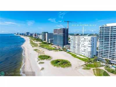 Home For Sale in Pompano Beach, Florida