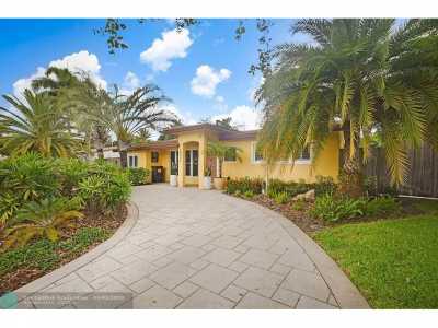 Home For Sale in Lighthouse Point, Florida