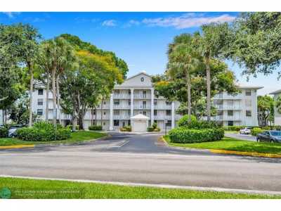 Home For Sale in Davie, Florida