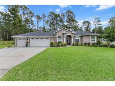 Home For Sale in Homosassa, Florida