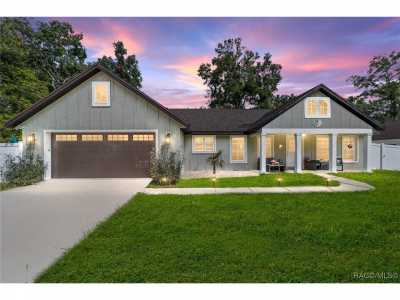 Home For Sale in Citrus Springs, Florida