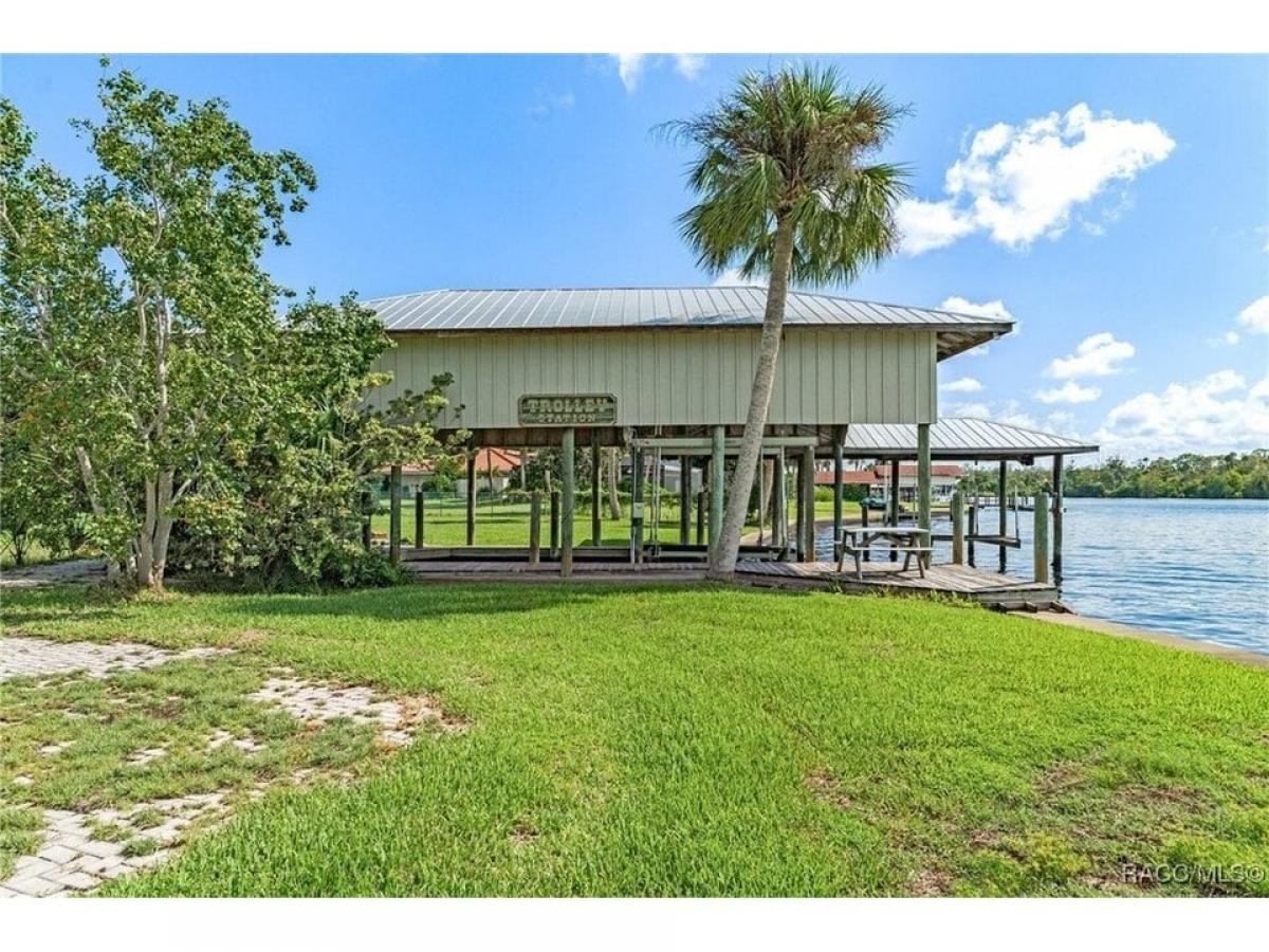 Picture of Residential Land For Sale in Homosassa, Florida, United States