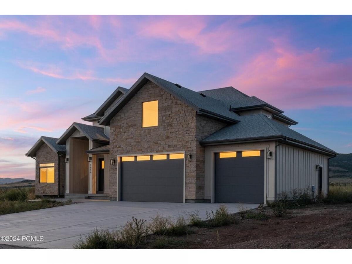 Picture of Home For Sale in Oakley, Utah, United States