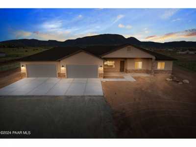 Home For Sale in Prescott Valley, Arizona