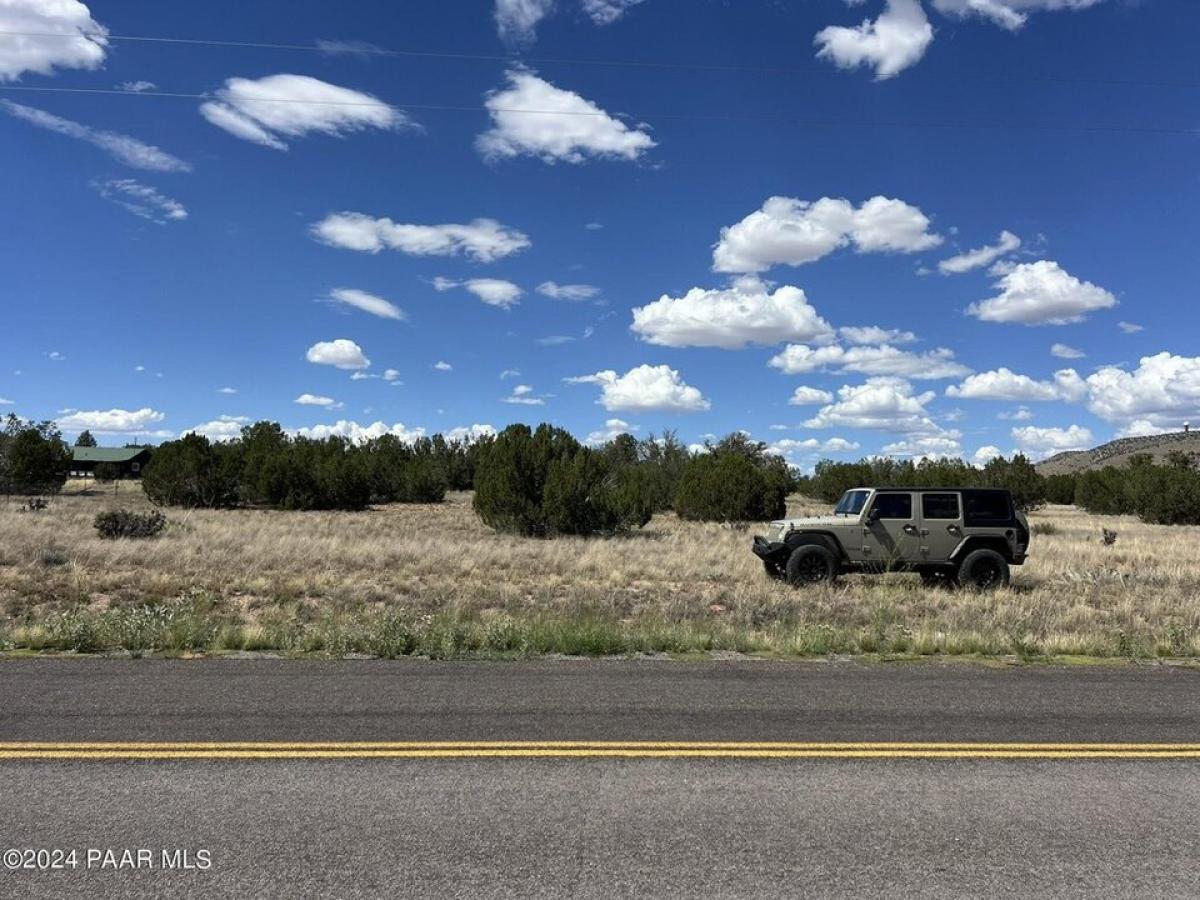 Picture of Residential Land For Sale in Seligman, Arizona, United States