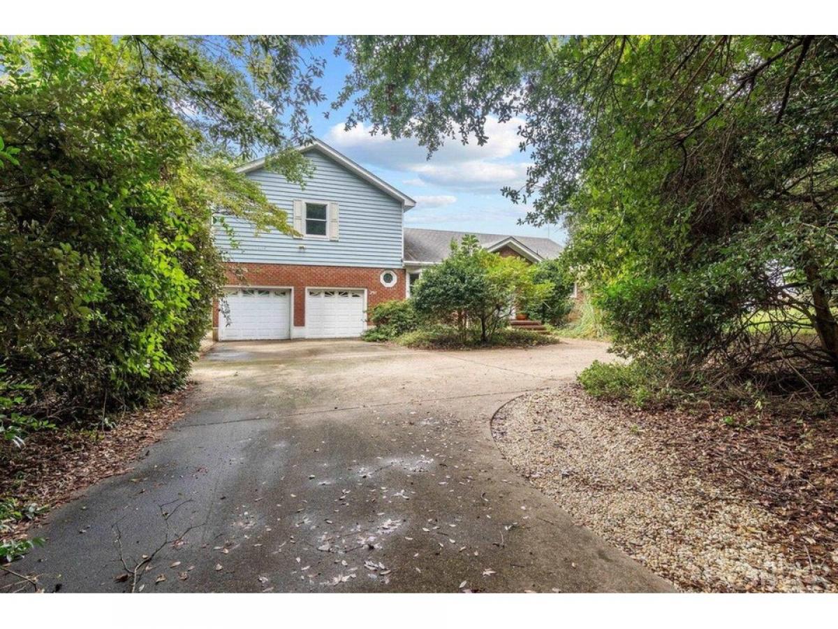 Picture of Home For Sale in Southern Shores, North Carolina, United States