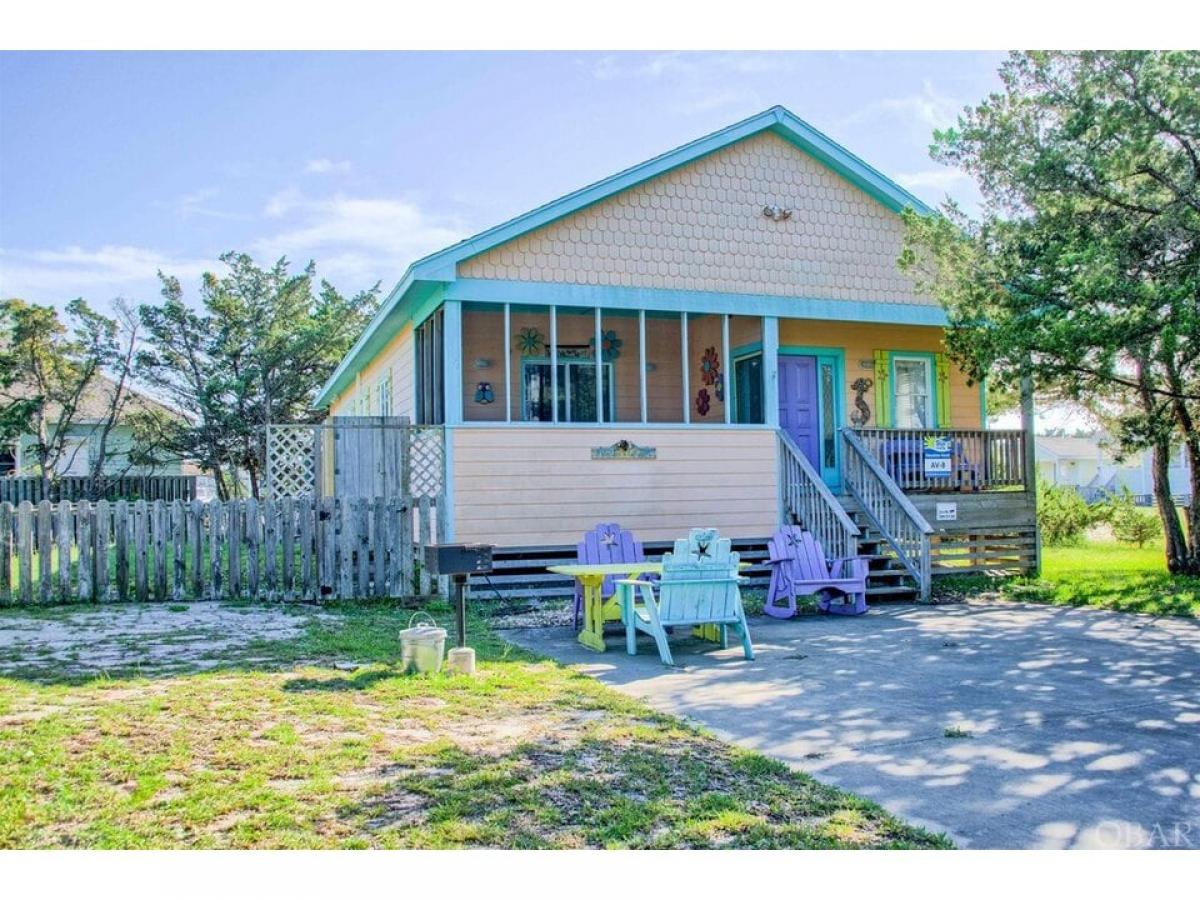 Picture of Home For Sale in Avon, North Carolina, United States