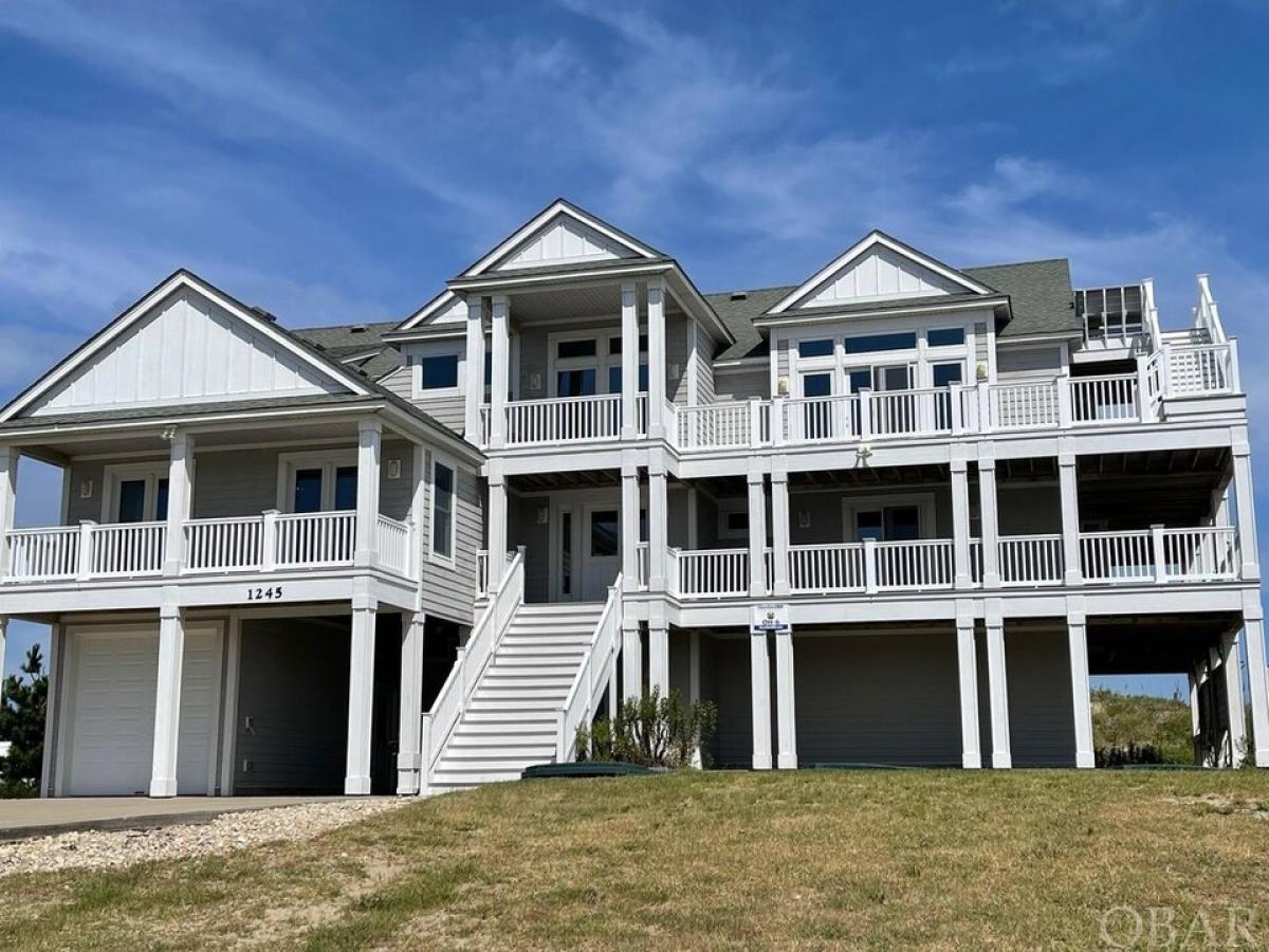 Picture of Home For Sale in Corolla, North Carolina, United States