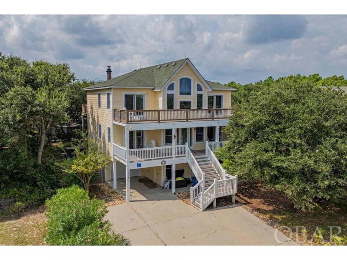 Picture of Home For Sale in Corolla, North Carolina, United States