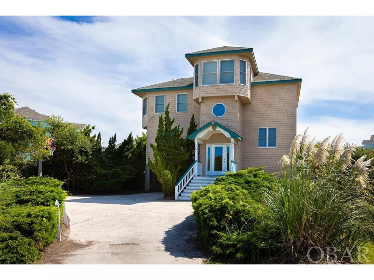 Picture of Home For Sale in Corolla, North Carolina, United States