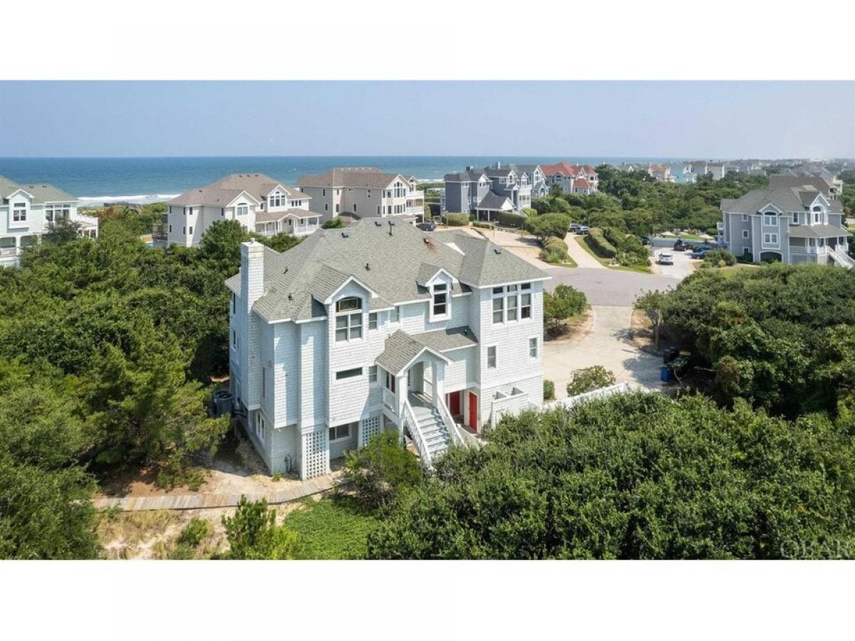 Picture of Home For Sale in Corolla, North Carolina, United States