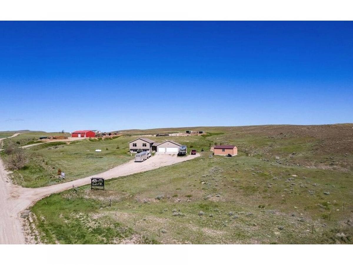 Picture of Home For Sale in Douglas, Wyoming, United States