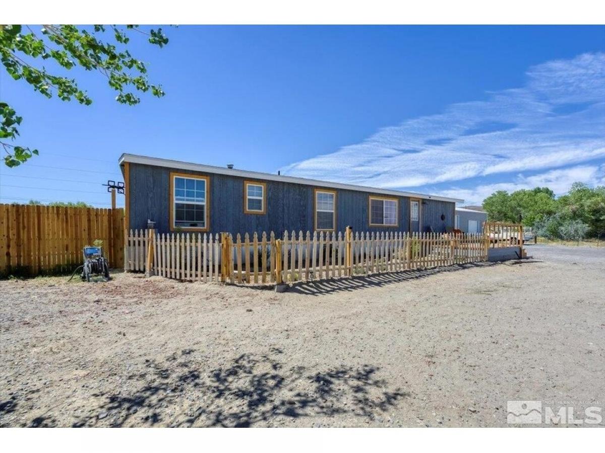 Picture of Home For Sale in Fernley, Nevada, United States