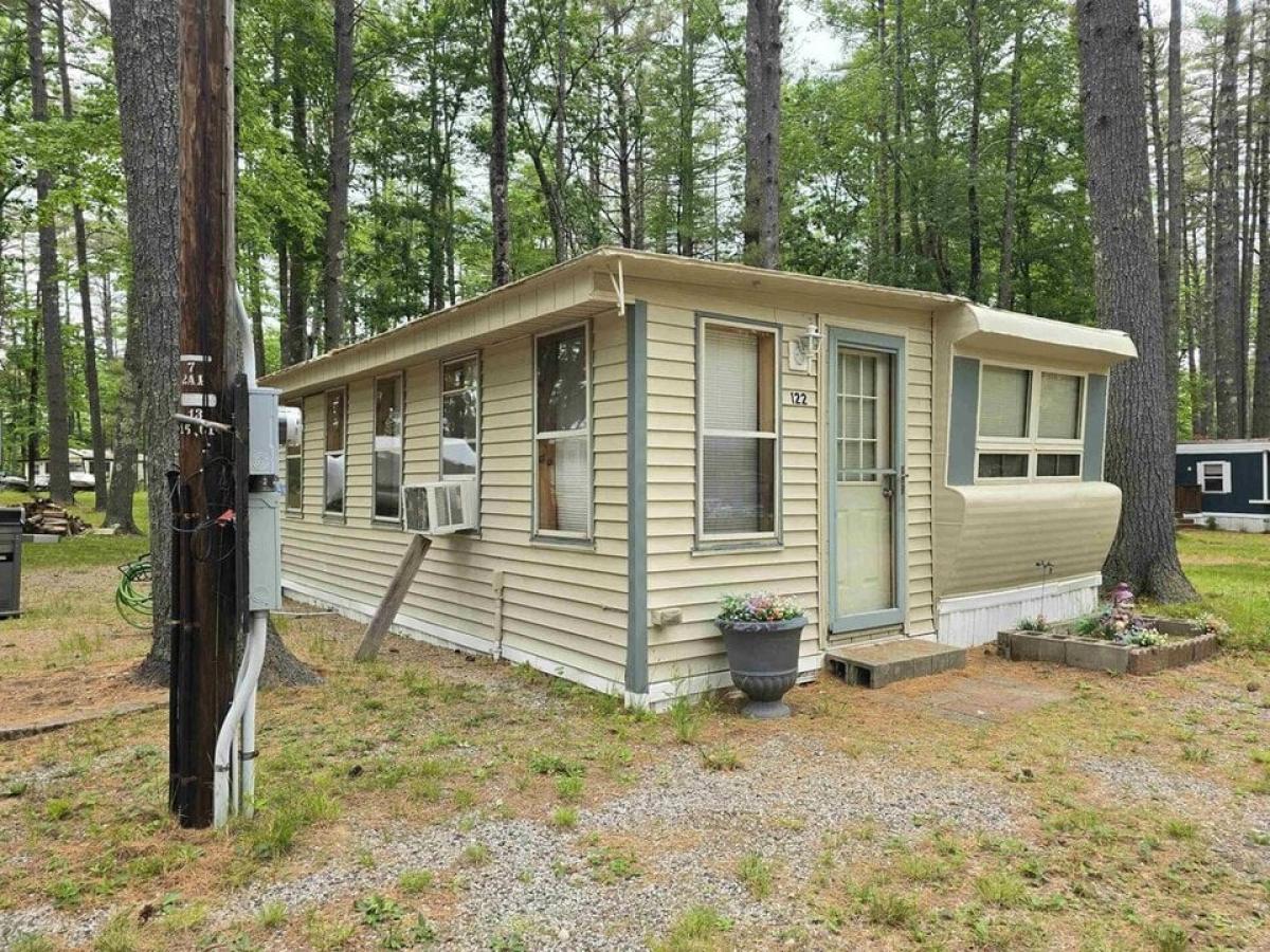 Picture of Home For Sale in Alton, New Hampshire, United States