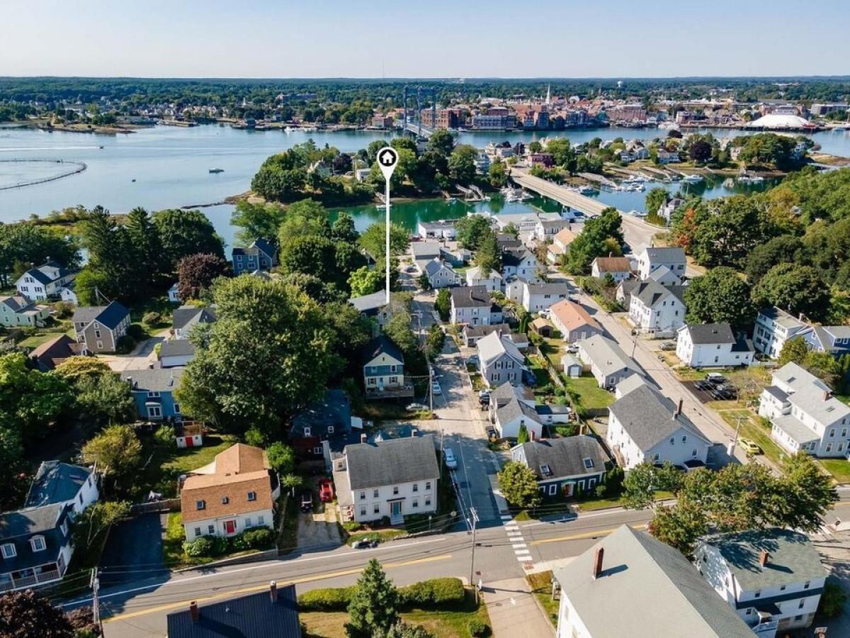 Picture of Home For Sale in Kittery, Maine, United States