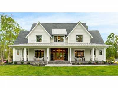 Home For Sale in Newington, New Hampshire