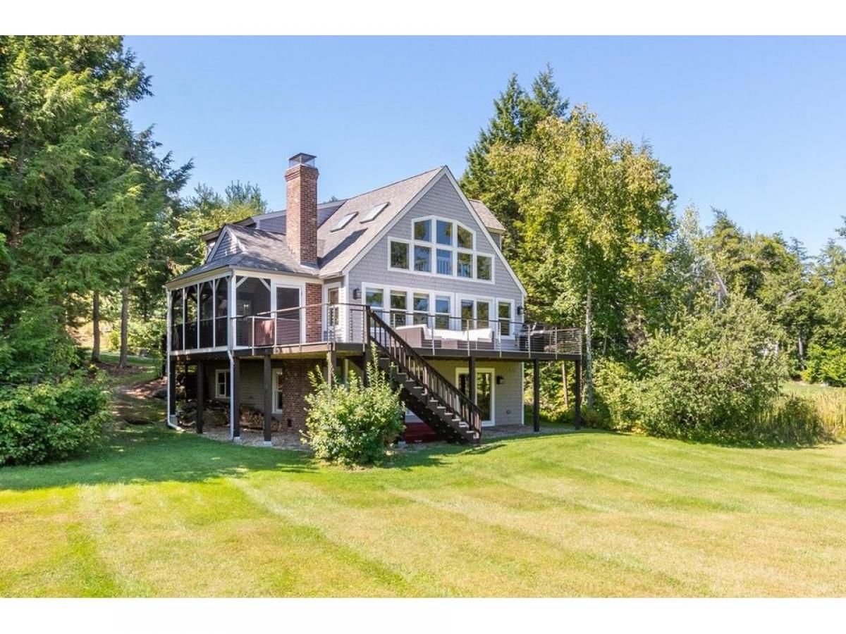 Picture of Home For Sale in Moultonborough, New Hampshire, United States