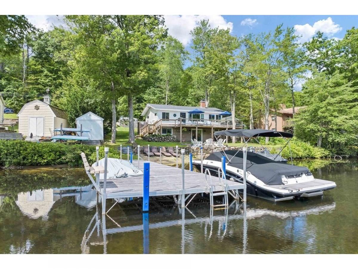 Picture of Home For Sale in Barnstead, New Hampshire, United States