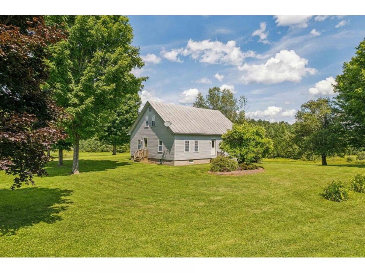 Picture of Home For Sale in Calais, Vermont, United States