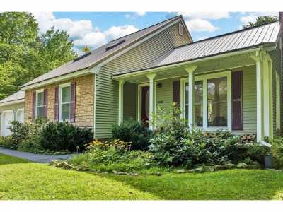 Home For Sale in Wolfeboro, New Hampshire