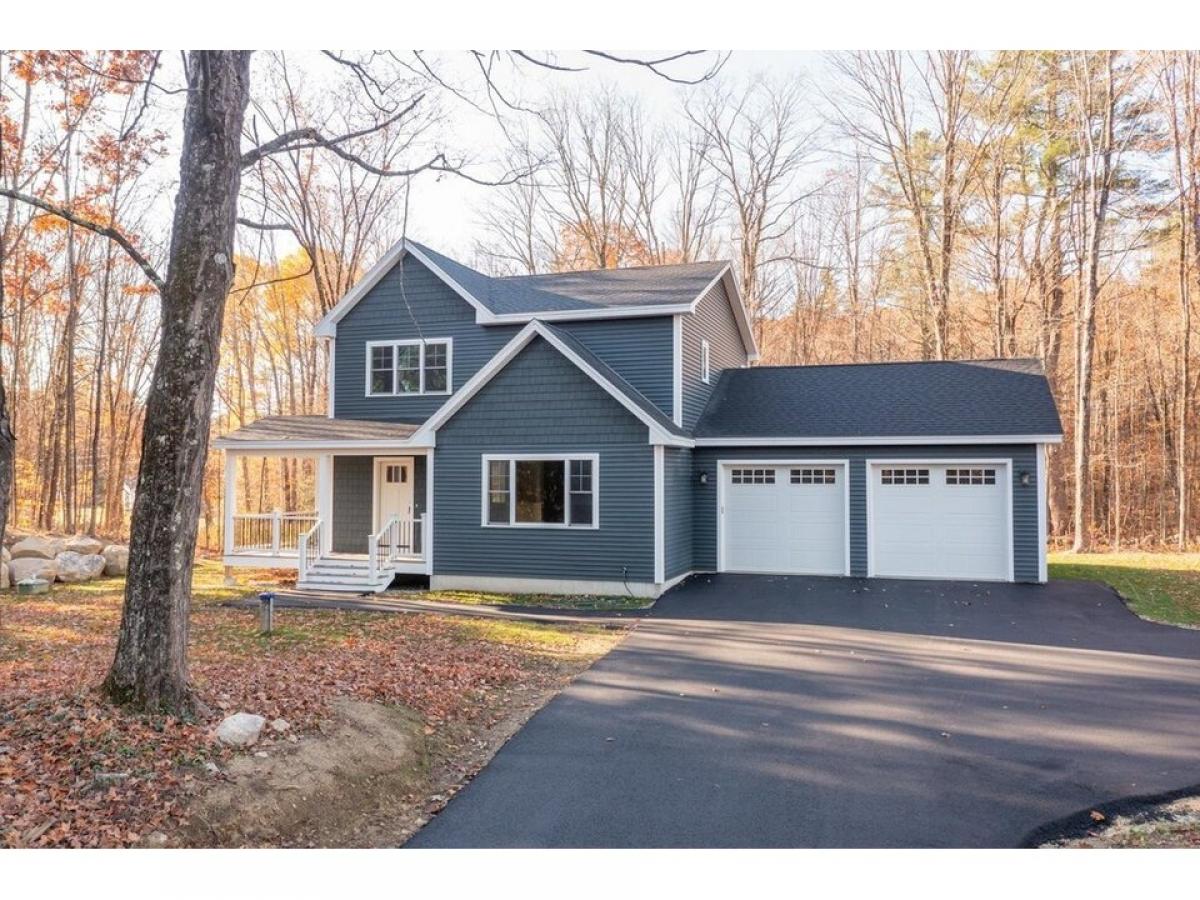 Picture of Home For Sale in Barrington, New Hampshire, United States