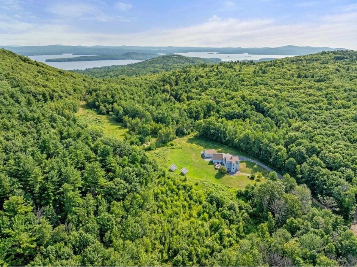 Picture of Home For Sale in Gilford, New Hampshire, United States