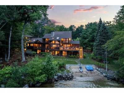 Home For Sale in Moultonborough, New Hampshire