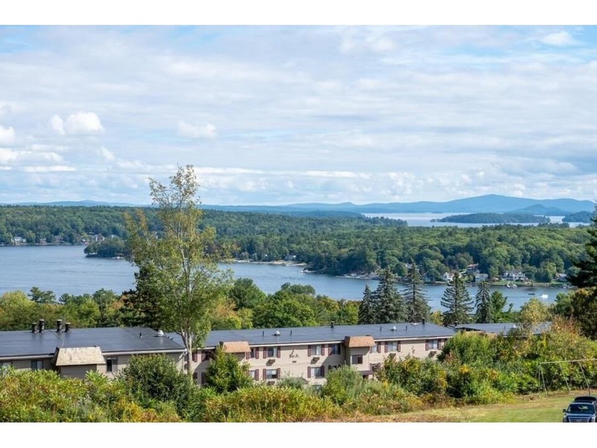 Picture of Home For Sale in Laconia, New Hampshire, United States