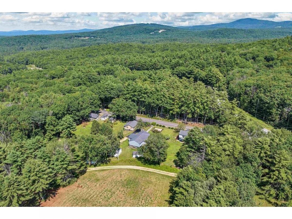 Picture of Home For Sale in Alton, New Hampshire, United States